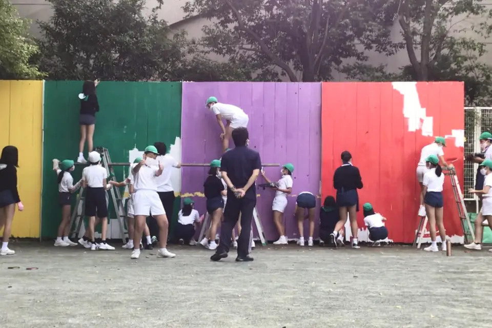 総合活動に取り組む児童